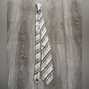 Zillioni Elegant Striped Men's Tie